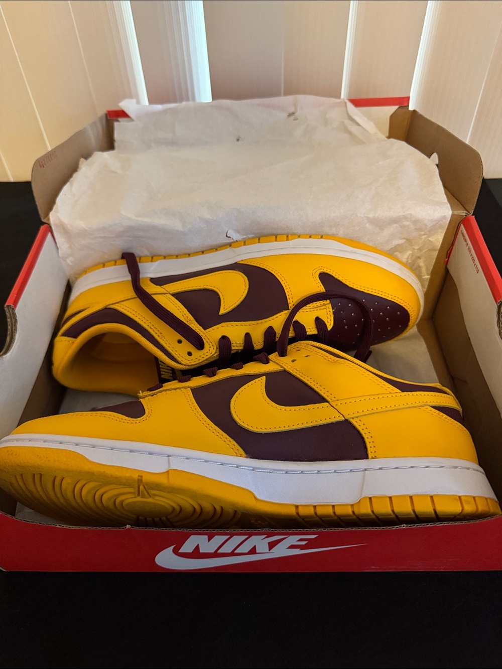 Nike Low-Top Arizona State Sneakers in Yellow and Maroon